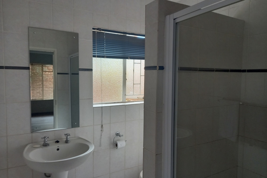 3 Bedroom Property for Sale in Roylglen Gardens Northern Cape